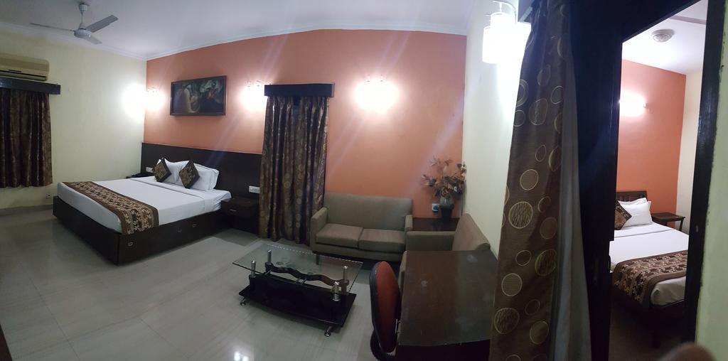 Green Villa Bed & Breakfast Нью-Дели Экстерьер фото