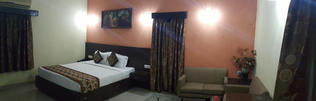 Green Villa Bed & Breakfast Нью-Дели Экстерьер фото