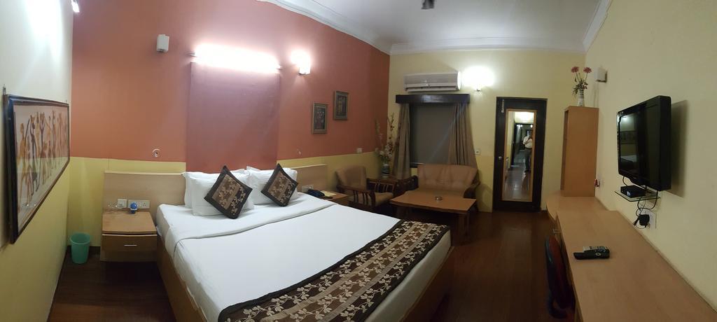 Green Villa Bed & Breakfast Нью-Дели Экстерьер фото