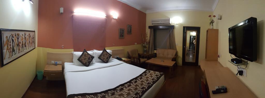 Green Villa Bed & Breakfast Нью-Дели Экстерьер фото